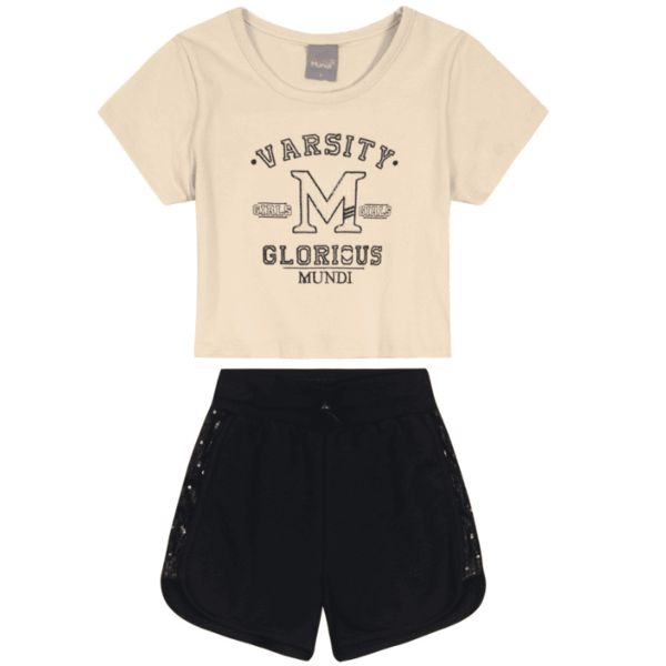 Conjunto Blusa Cropped e Shorts